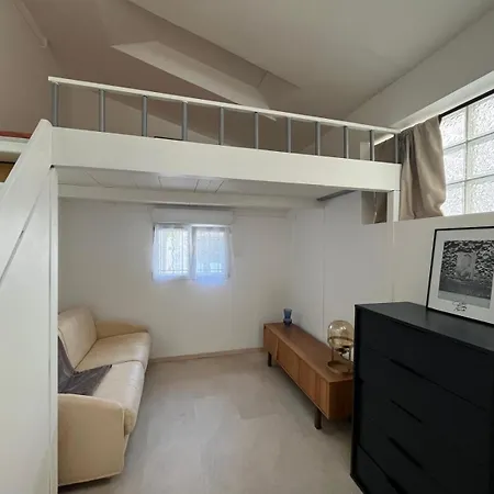Cyrille Besset Maisonnette Climatisée Proche De Toutes Commodités Casa vacanze *