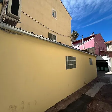 Casa vacanze Cyrille Besset Maisonnette Climatisée Proche De Toutes Commodités *