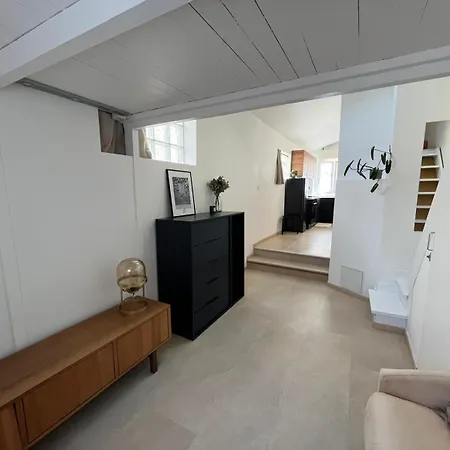 Cyrille Besset Maisonnette Climatisée Proche De Toutes Commodités Casa vacanze