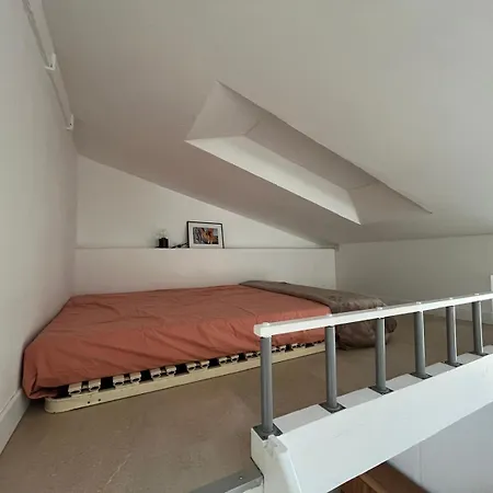 Cyrille Besset Maisonnette Climatisée Proche De Toutes Commodités * Nizza