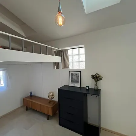 Casa vacanze Cyrille Besset Maisonnette Climatisée Proche De Toutes Commodités