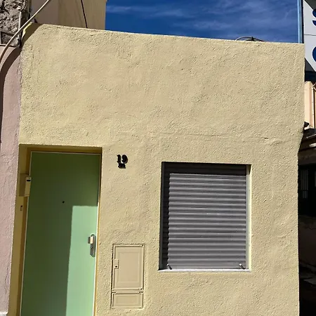 Cyrille Besset Maisonnette Climatisée Proche De Toutes Commodités Casa vacanze Nizza